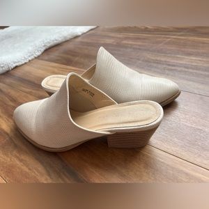 Chinese Laundry slip-on mules